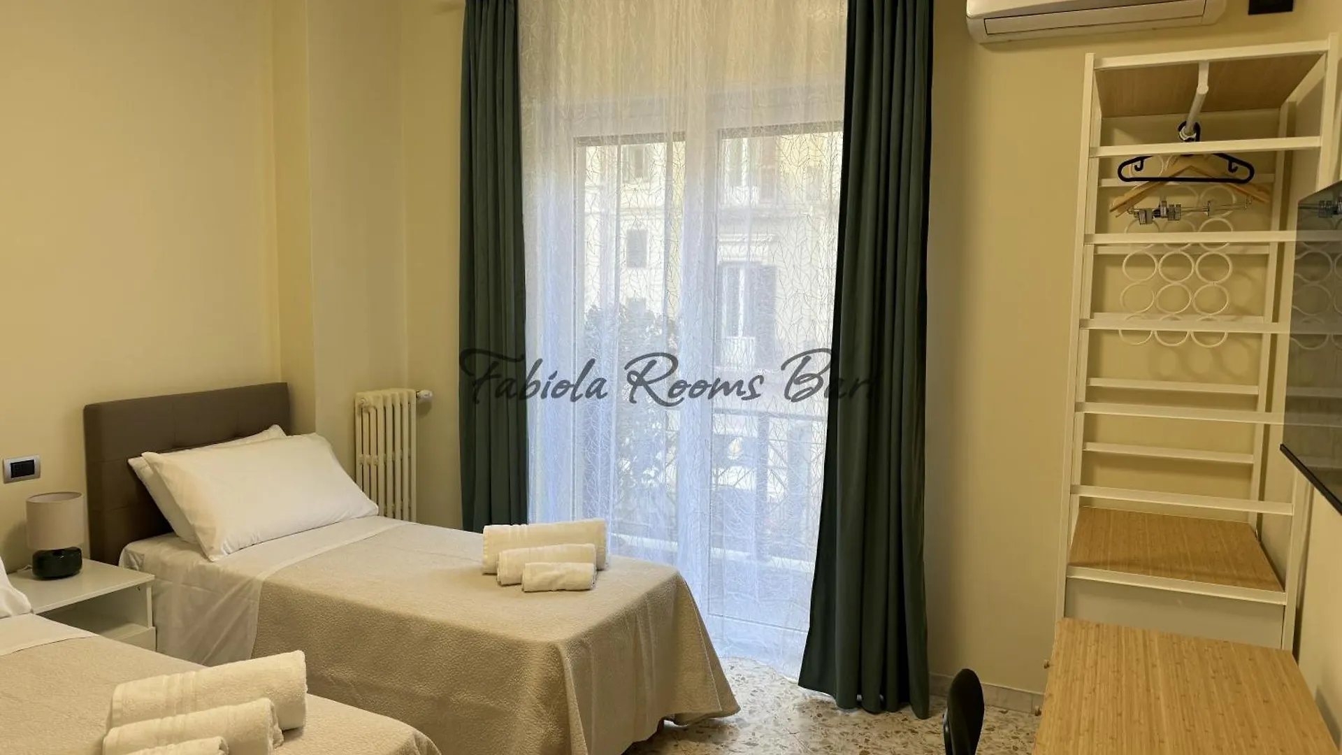 Fabiola Rooms Bari 0*,  Italy